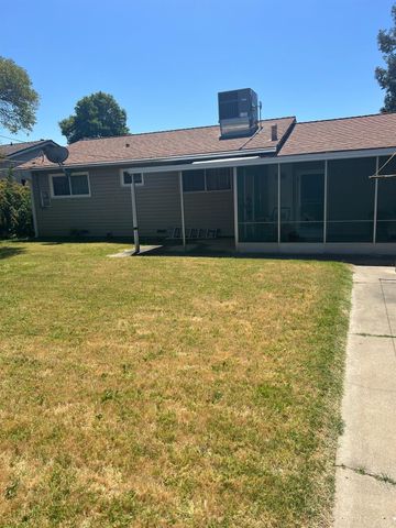 1585 Neihart Ave, Sacramento, CA 95832