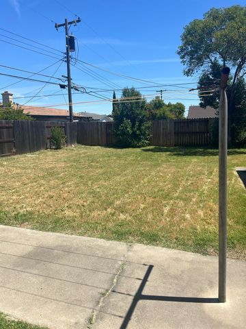 1585 Neihart Ave, Sacramento, CA 95832