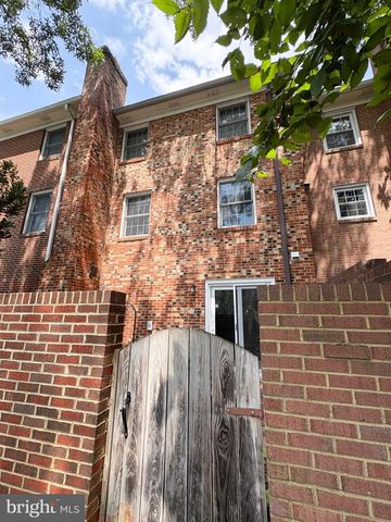 2651 CENTENNIAL CT, Alexandria, VA 22311