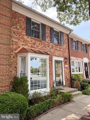2651 CENTENNIAL CT, Alexandria, VA 22311