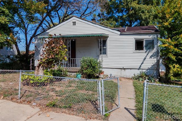 9739 McDowell Place, St Louis, MO 63114