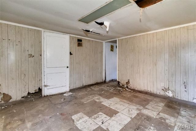 9739 McDowell Place, St Louis, MO 63114