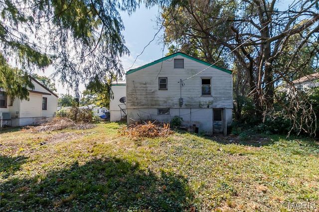 9739 McDowell Place, St Louis, MO 63114