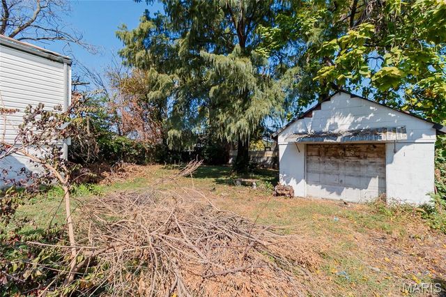 9739 McDowell Place, St Louis, MO 63114