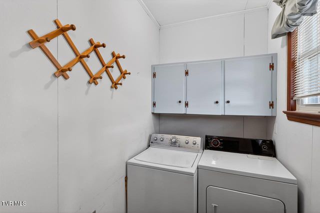 42 Hurt Avenue, Lebanon, VA 24266