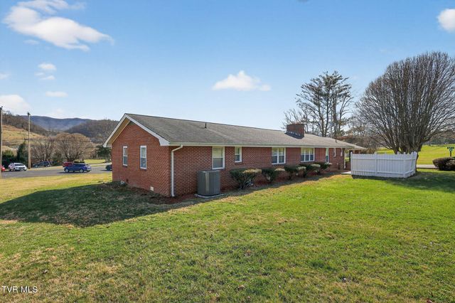 42 Hurt Avenue, Lebanon, VA 24266