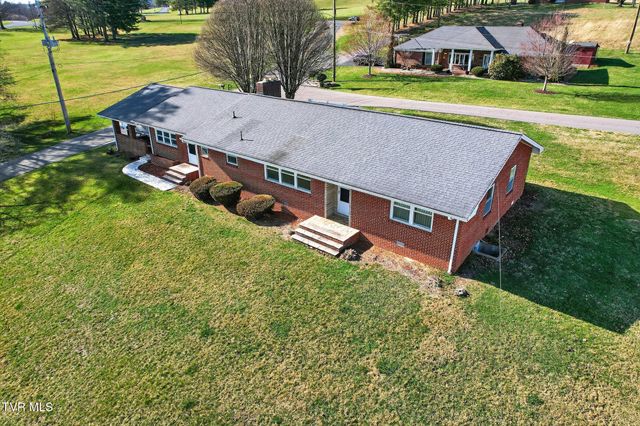 42 Hurt Avenue, Lebanon, VA 24266