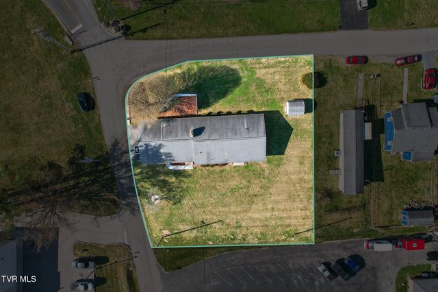 42 Hurt Avenue, Lebanon, VA 24266