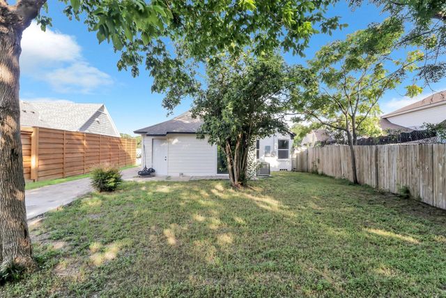 1310 Elmwood Drive, Cedar Hill, TX 75104