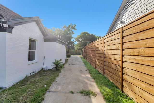 1310 Elmwood Drive, Cedar Hill, TX 75104