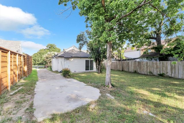 1310 Elmwood Drive, Cedar Hill, TX 75104
