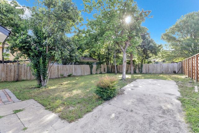 1310 Elmwood Drive, Cedar Hill, TX 75104