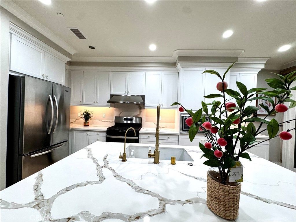 31 Shellbark, Irvine, CA 92618 — photo 4