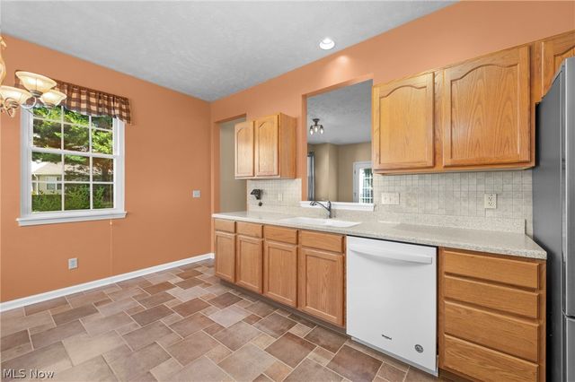 8845 Ashlyn Court, Olmsted Falls, OH 44138