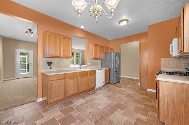 8845 Ashlyn Court, Olmsted Falls, OH 44138
