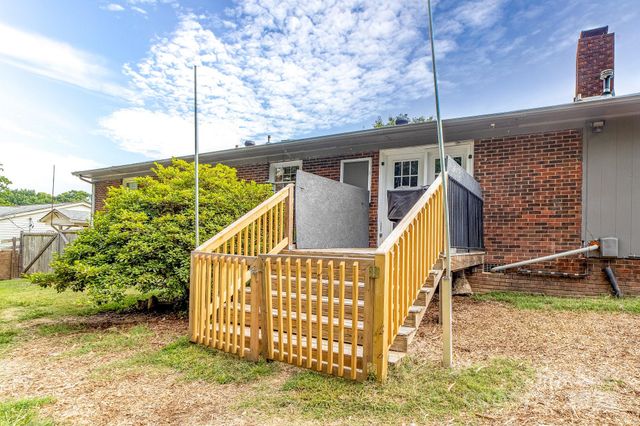 2509 Woodbridge Drive, Gastonia, NC 28056