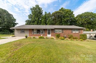 2509 Woodbridge Drive, Gastonia, NC 28056