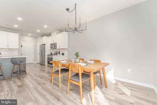 7 FOUR LEAF DR, Downingtown, PA 19335