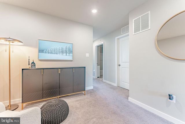 7 FOUR LEAF DR, Downingtown, PA 19335
