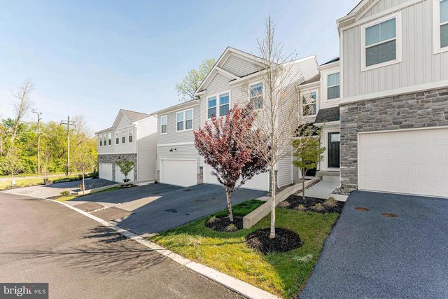 7 FOUR LEAF DR, Downingtown, PA 19335