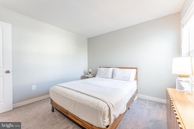 7 FOUR LEAF DR, Downingtown, PA 19335
