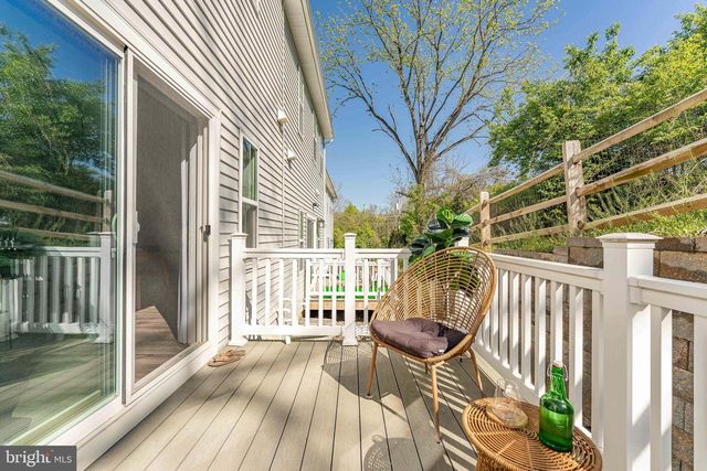 7 FOUR LEAF DR, Downingtown, PA 19335