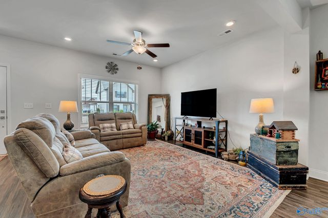 17258 Brooklawn Street, Athens, AL 35611