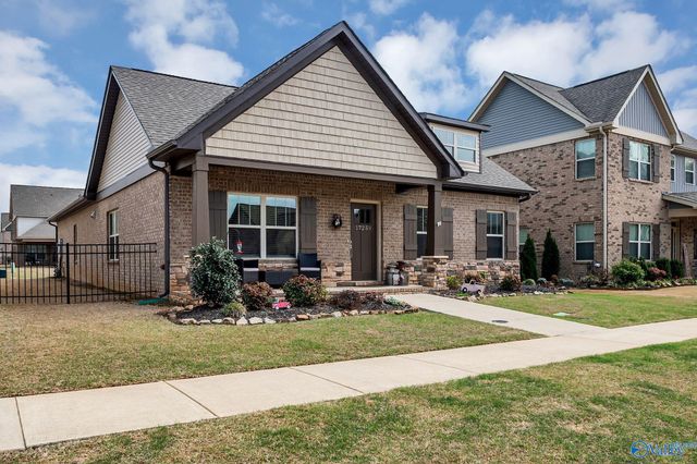 17258 Brooklawn Street, Athens, AL 35611