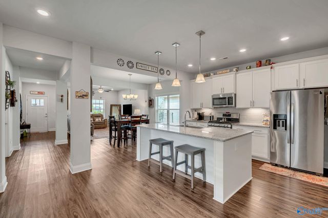 17258 Brooklawn Street, Athens, AL 35611