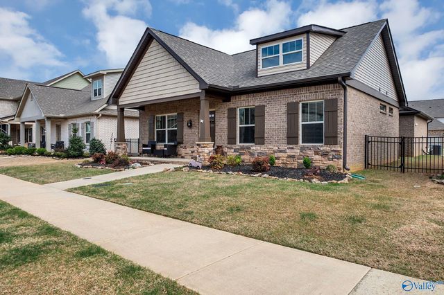 17258 Brooklawn Street, Athens, AL 35611