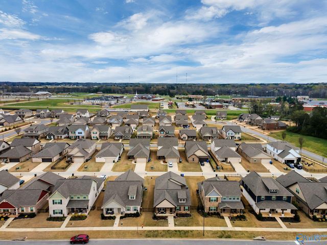 17258 Brooklawn Street, Athens, AL 35611