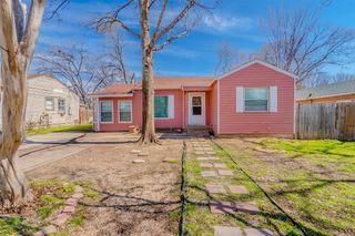 600 NE 11th Street, Grand Prairie, TX 75050
