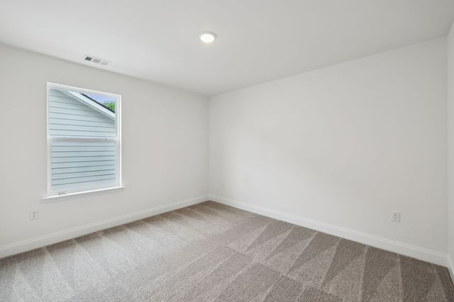 1086 Large Poppy Dr, La Vergne, TN 37086