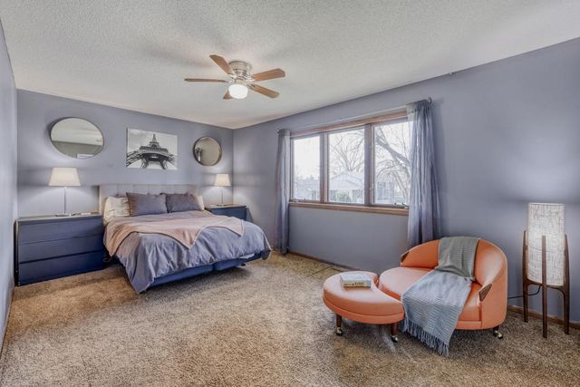 14050 37th Avenue N, Plymouth, MN 55447