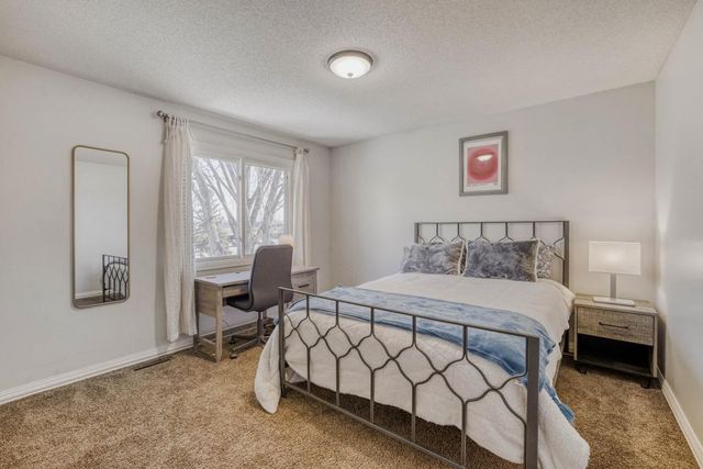 14050 37th Avenue N, Plymouth, MN 55447