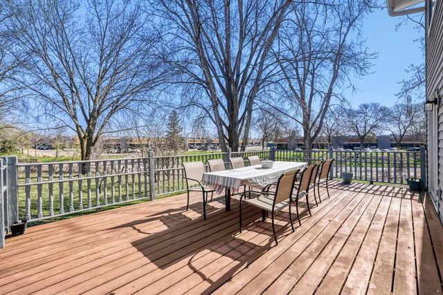 14050 37th Avenue N, Plymouth, MN 55447