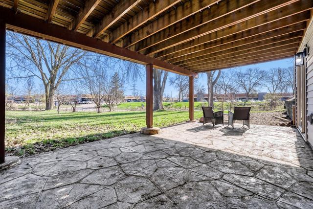 14050 37th Avenue N, Plymouth, MN 55447