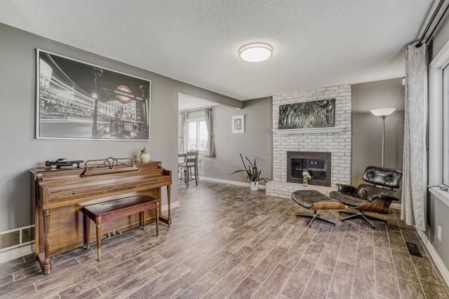 14050 37th Avenue N, Plymouth, MN 55447