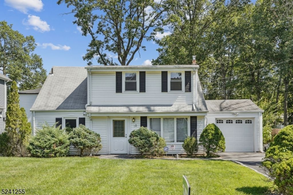 18 Manor Rd, Livingston Twp., NJ 07039 — exterior
