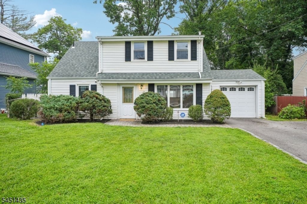 18 Manor Rd, Livingston Twp., NJ 07039 — photo 3