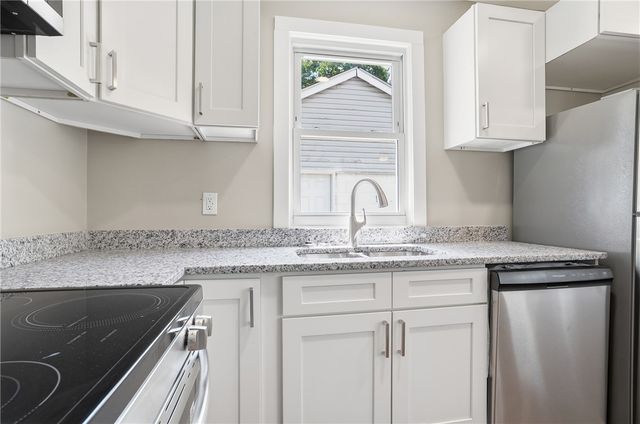 926 Morton St, New Castle, PA 16101