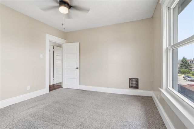 926 Morton St, New Castle, PA 16101