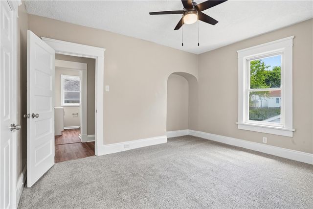 926 Morton St, New Castle, PA 16101