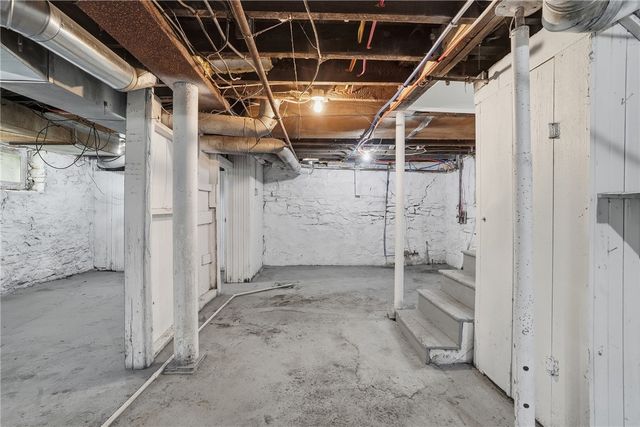 926 Morton St, New Castle, PA 16101