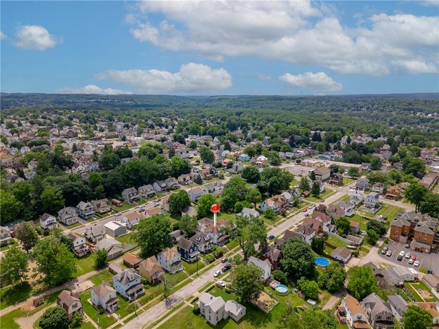 926 Morton St, New Castle, PA 16101