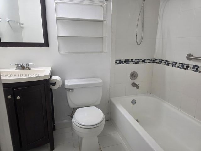 5055 NW 7th St 602, Miami, FL 33126