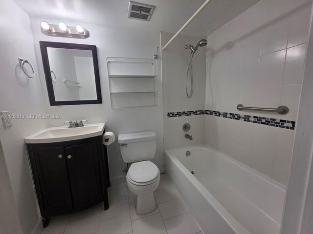 5055 NW 7th St 602, Miami, FL 33126