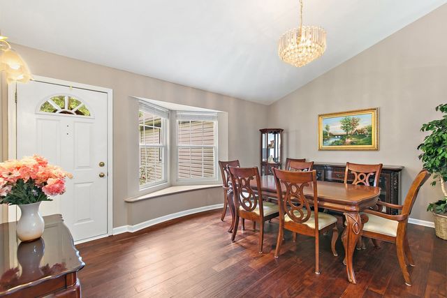 1531 Cumberland Parkway, Algonquin, IL 60102