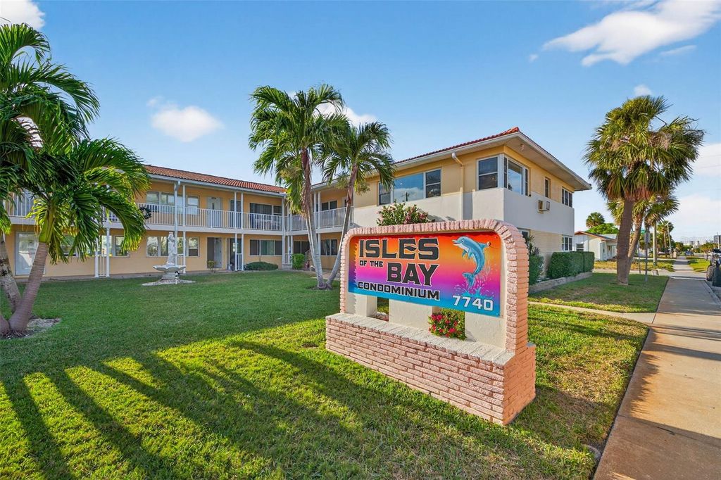 7740 BOCA CIEGA DRIVE 201, St Pete Beach, FL 33706