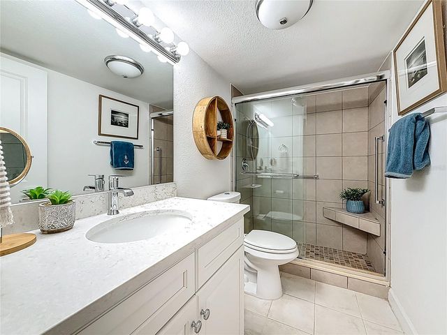 7425 BAY ISLAND DRIVE S 105, South Pasadena, FL 33707